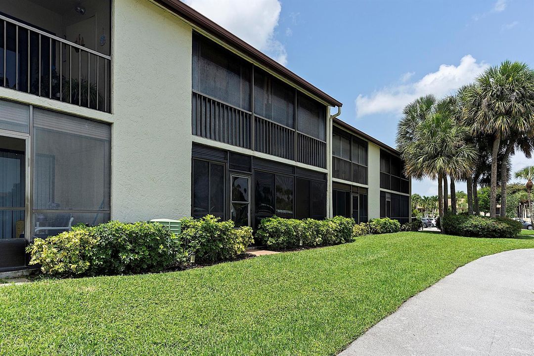 7844 Willow Springs - - 050