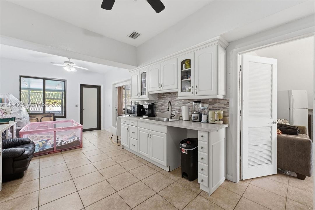 For Sale: $837,000 (4 beds, 2 baths, 2247 Square Feet)