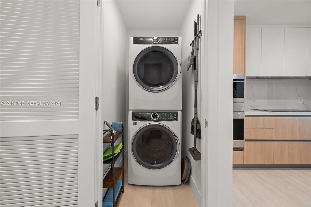 For Rent: $6,000 (1 beds, 1 baths, 0 Square Feet)