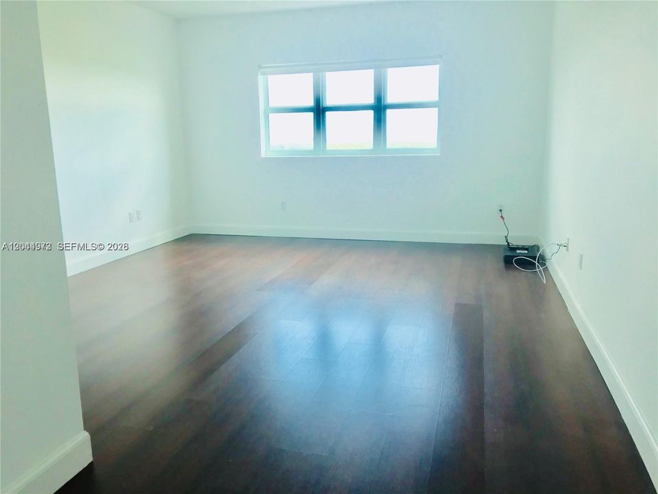 В аренду: $3,600 (3 спален, 3 ванн, 1801 Квадратных фут)