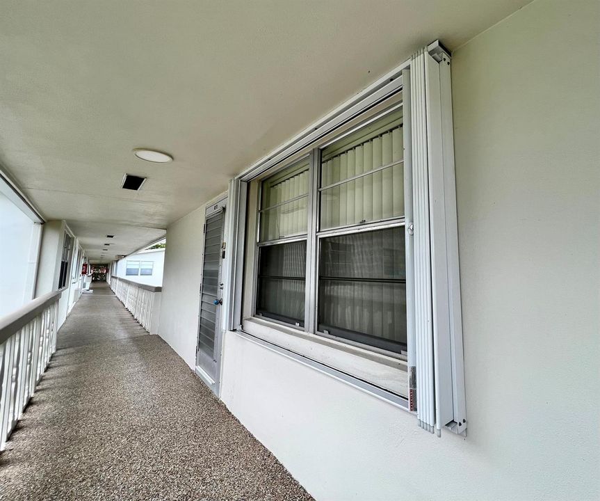Front Sheffield D Corner Unit