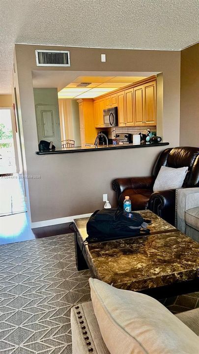 В аренду: $2,550 (2 спален, 2 ванн, 1230 Квадратных фут)
