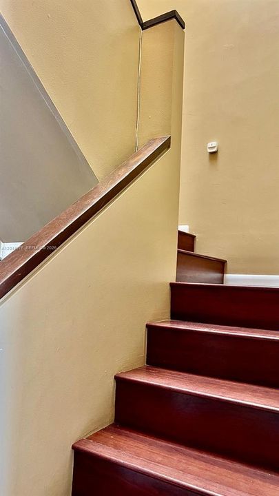В аренду: $2,550 (2 спален, 2 ванн, 1230 Квадратных фут)