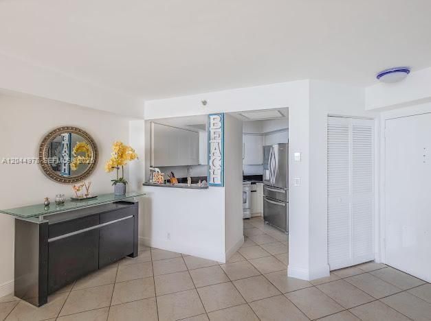 В аренду: $4,500 (2 спален, 2 ванн, 1190 Квадратных фут)