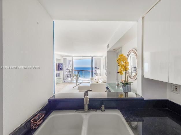 В аренду: $4,500 (2 спален, 2 ванн, 1190 Квадратных фут)