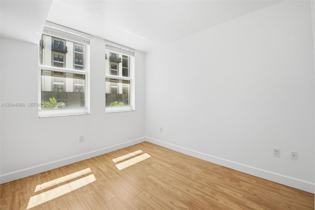В аренду: $3,400 (2 спален, 2 ванн, 970 Квадратных фут)