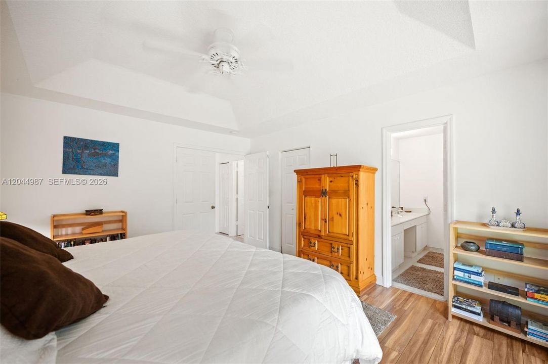 For Sale: $655,000 (3 beds, 2 baths, 1593 Square Feet)