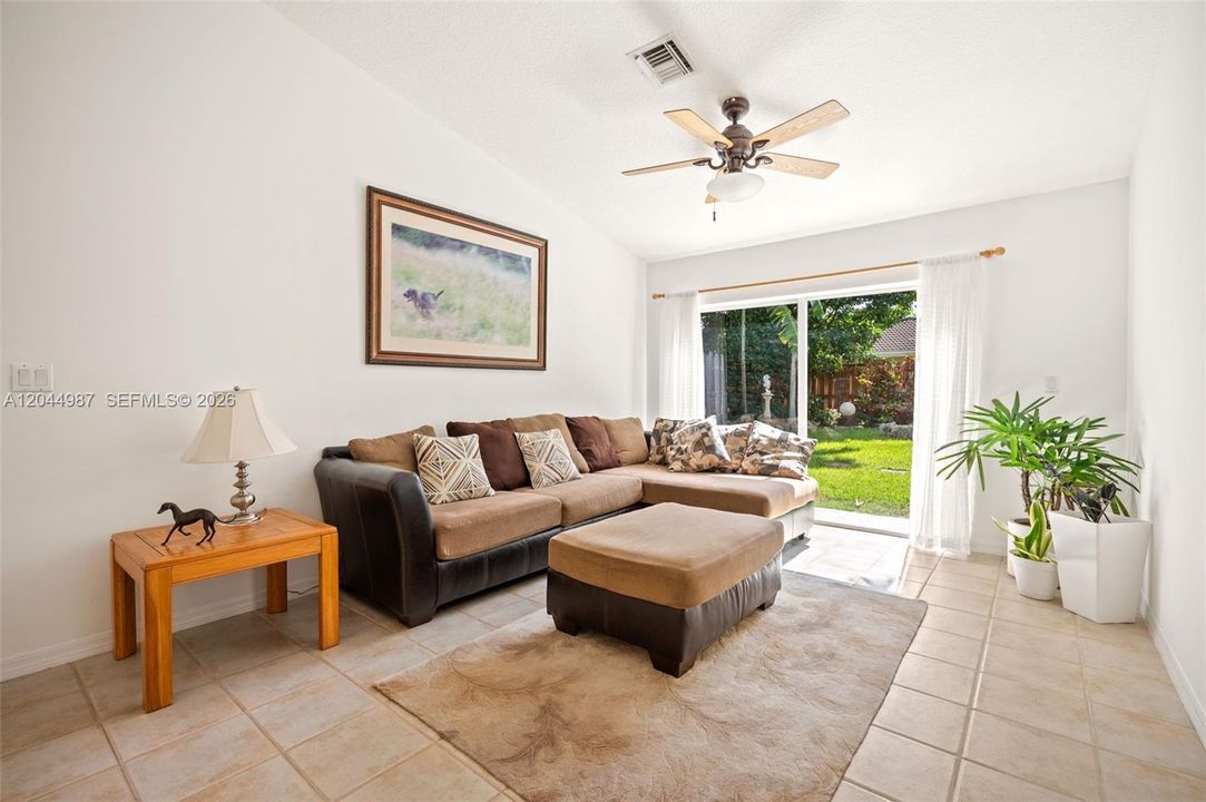 For Sale: $655,000 (3 beds, 2 baths, 1593 Square Feet)