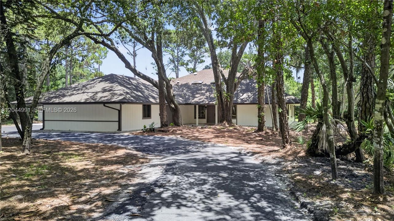 En Venta: $1,200,000 (5 camas, 5 baños, 3601 Pies cuadrados)