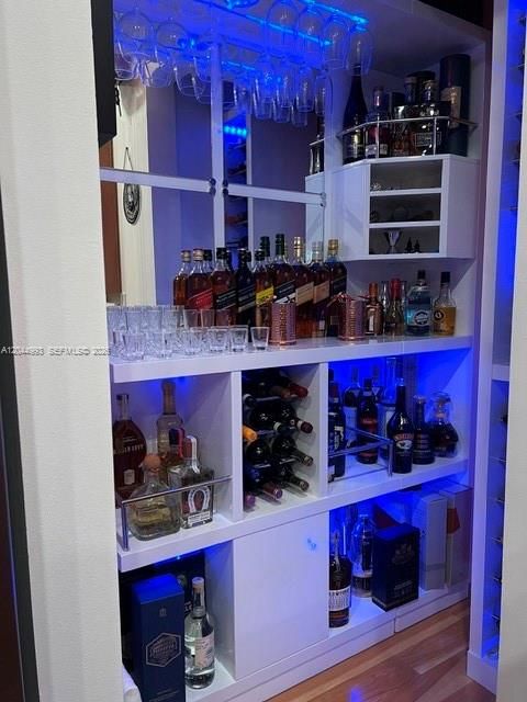 На продажу: $578,000 (2 спален, 2 ванн, 1296 Квадратных фут)