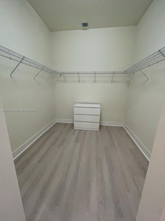 For Rent: $4,300 (3 beds, 3 baths, 2379 Square Feet)