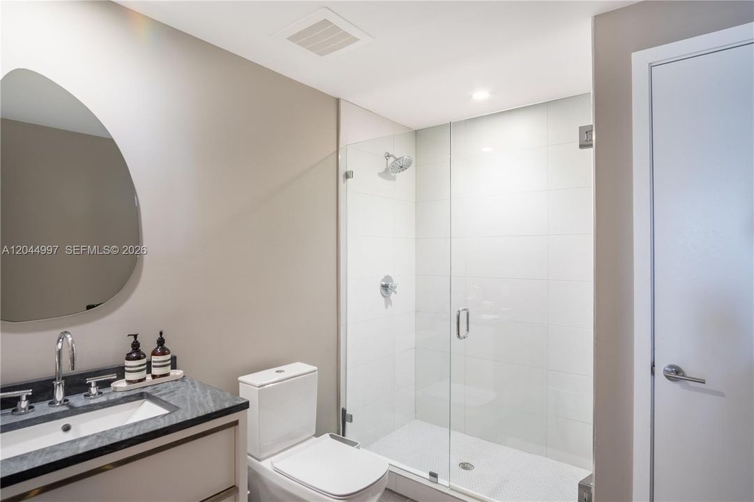 For Rent: $13,000 (3 beds, 4 baths, 1868 Square Feet)
