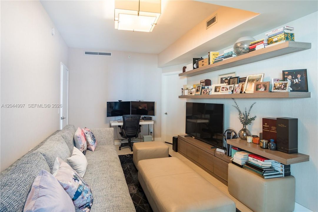 For Rent: $13,000 (3 beds, 4 baths, 1868 Square Feet)