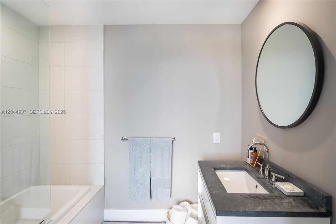 For Rent: $13,000 (3 beds, 4 baths, 1868 Square Feet)