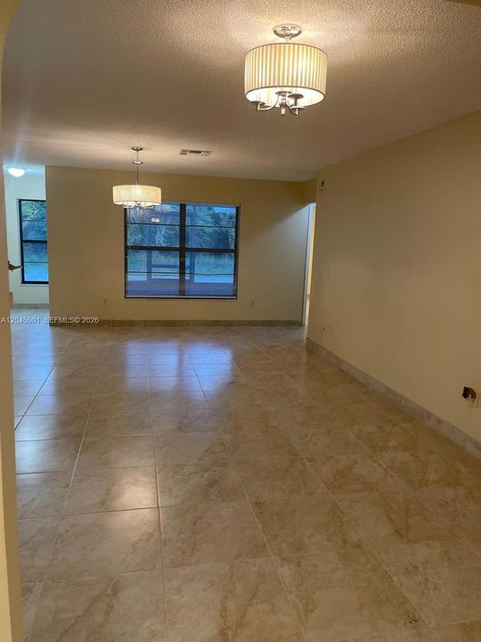 En Venta: $350,000 (2 camas, 2 baños, 0 Pies cuadrados)