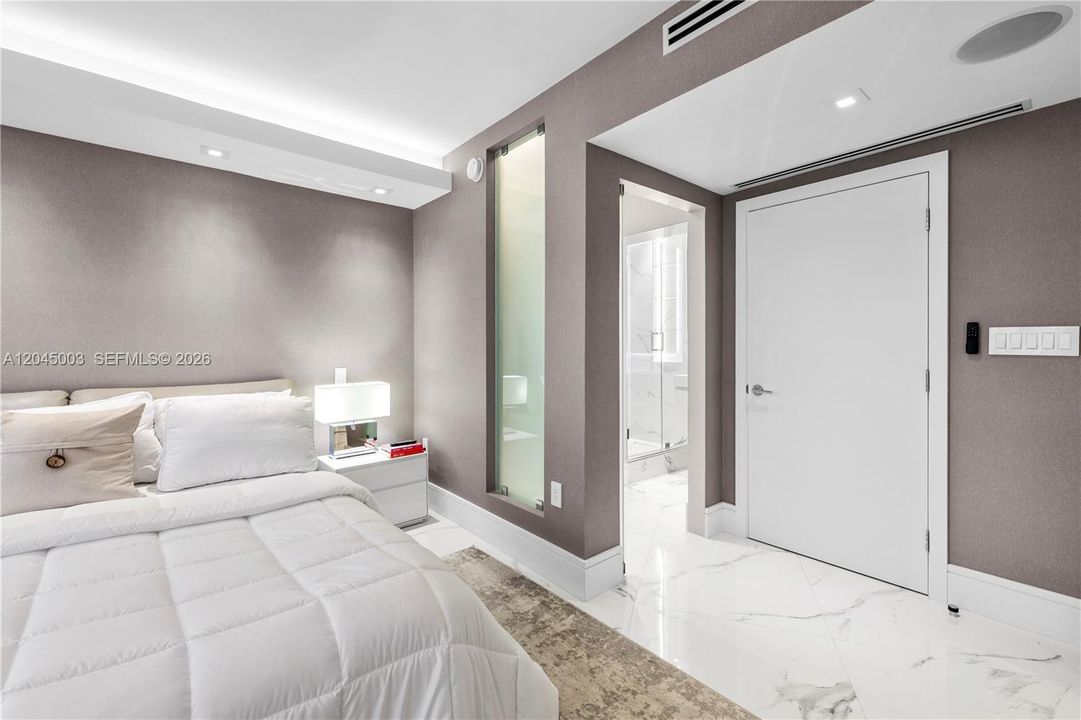En Venta: $829,700 (2 camas, 2 baños, 760 Pies cuadrados)