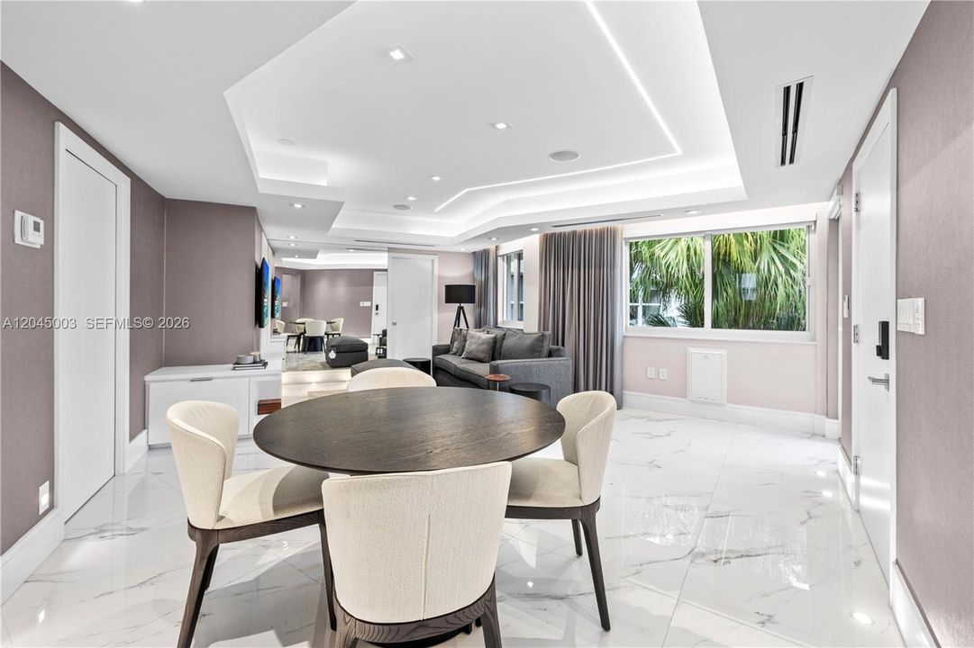 En Venta: $829,700 (2 camas, 2 baños, 760 Pies cuadrados)