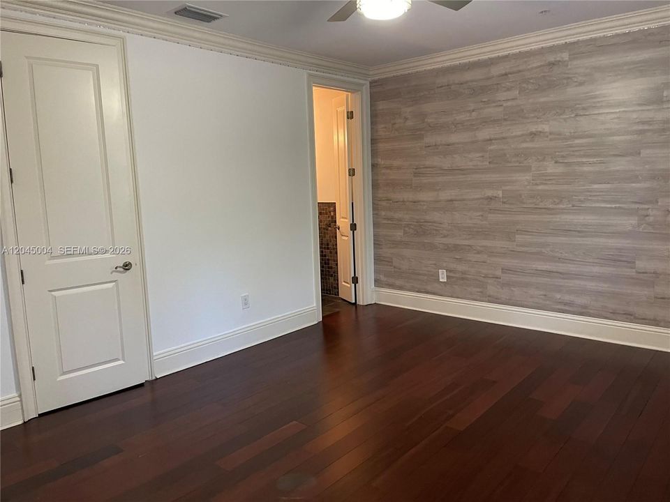 В аренду: $12,500 (5 спален, 4 ванн, 4303 Квадратных фут)