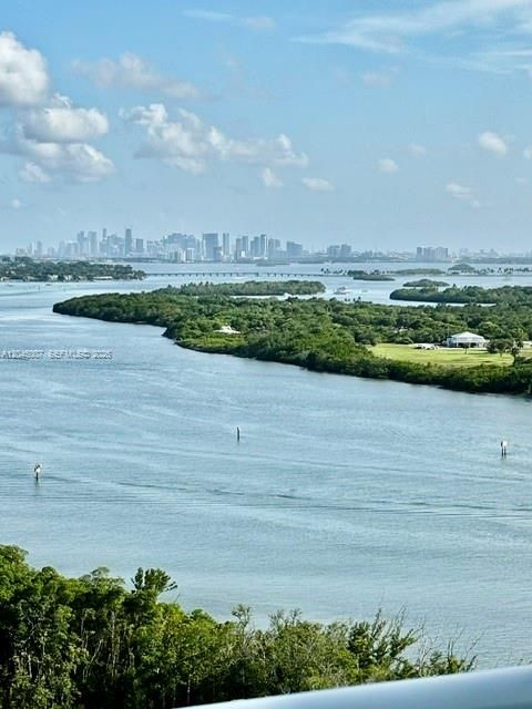En Venta: $675,000 (2 camas, 2 baños, 1357 Pies cuadrados)