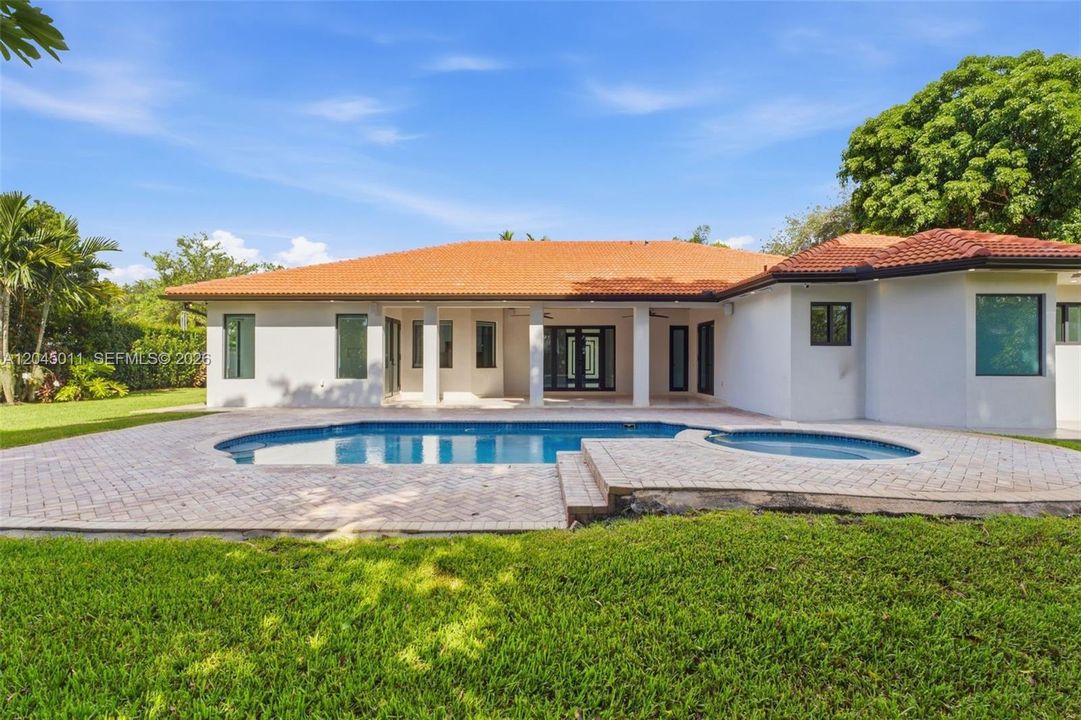 En Venta: $1,970,000 (5 camas, 4 baños, 3276 Pies cuadrados)