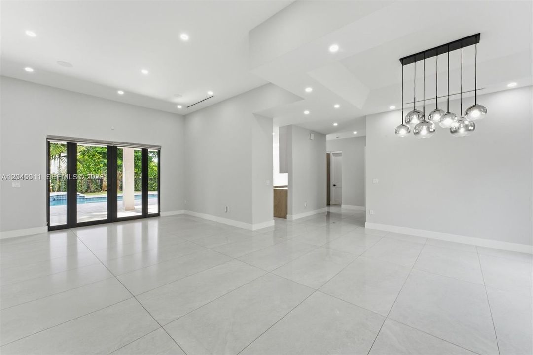 En Venta: $1,970,000 (5 camas, 4 baños, 3276 Pies cuadrados)