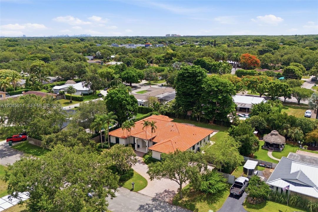 En Venta: $1,970,000 (5 camas, 4 baños, 3276 Pies cuadrados)