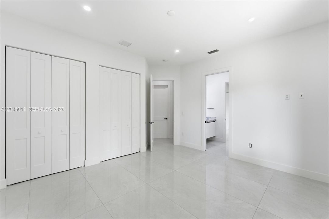 En Venta: $1,970,000 (5 camas, 4 baños, 3276 Pies cuadrados)