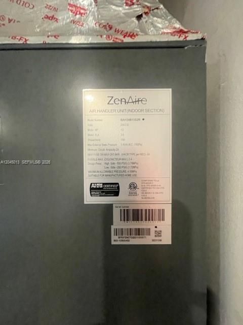 На продажу: $325,000 (2 спален, 2 ванн, 835 Квадратных фут)