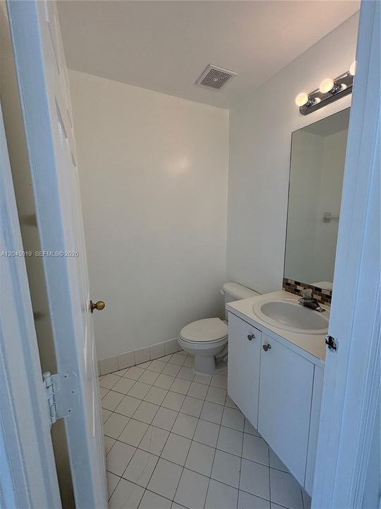 В аренду: $3,200 (4 спален, 2 ванн, 1839 Квадратных фут)