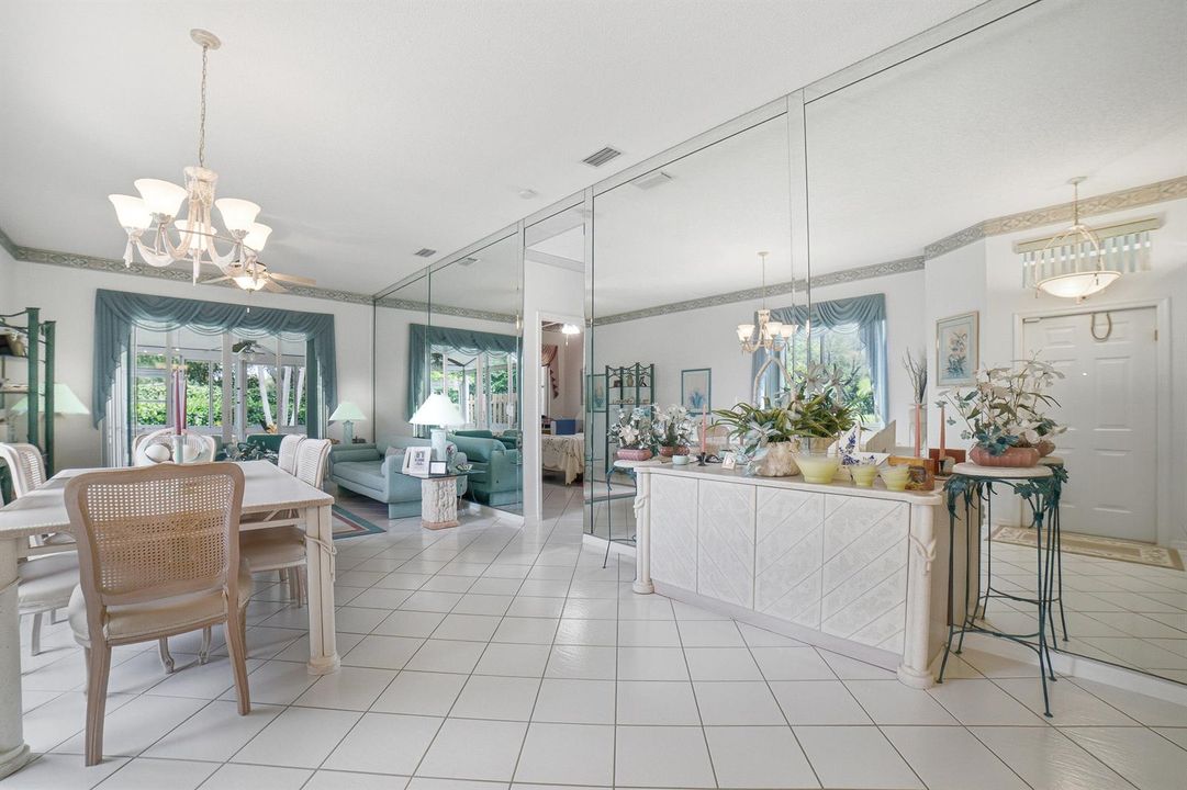 DINING/LIVING ROOM