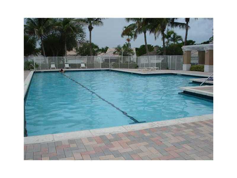 Swimming Pool/Hot Tub/Sauna