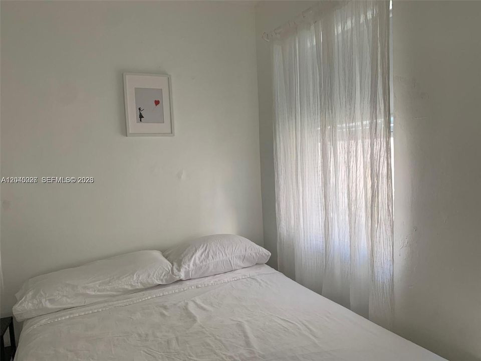 В аренду: $2,400 (2 спален, 1 ванн, 840 Квадратных фут)