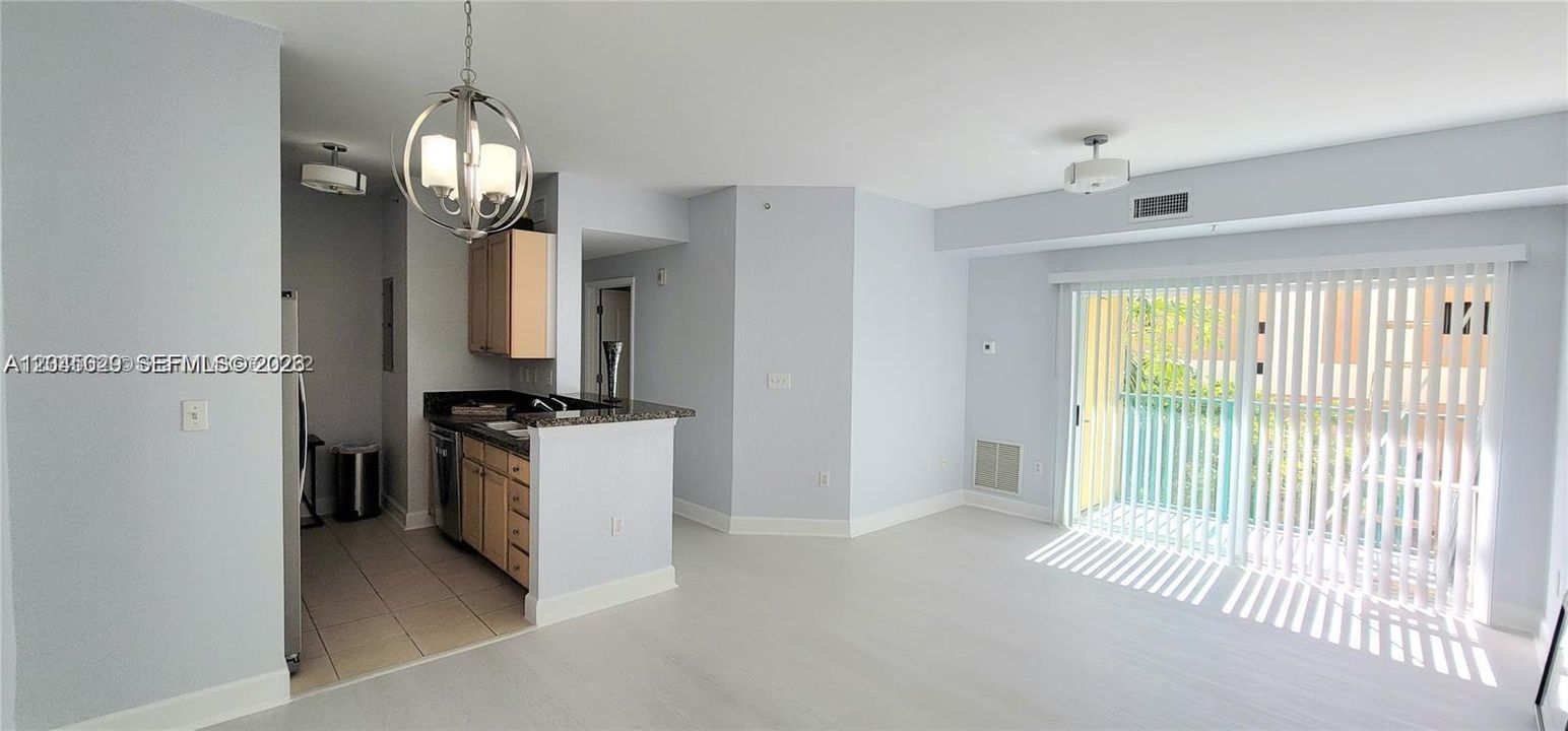 В аренду: $3,600 (3 спален, 2 ванн, 1130 Квадратных фут)