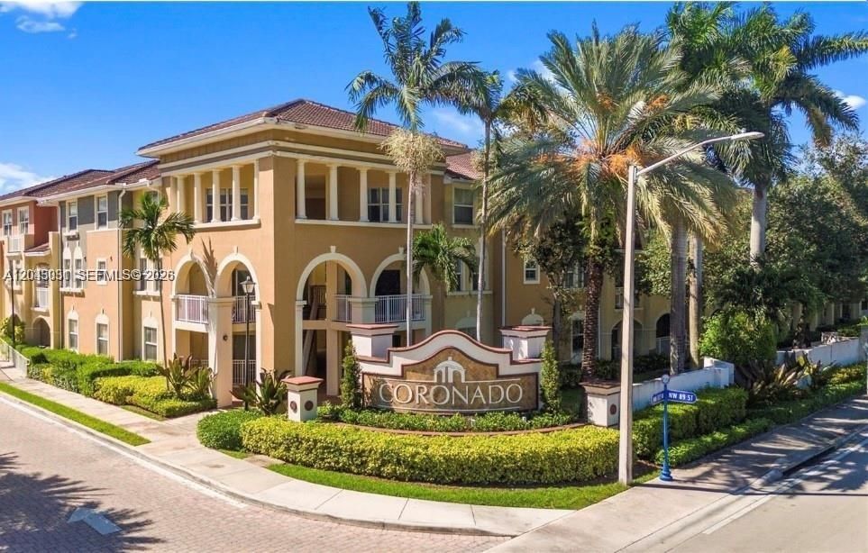 For Sale: $439,800 (3 beds, 2 baths, 1256 Square Feet)