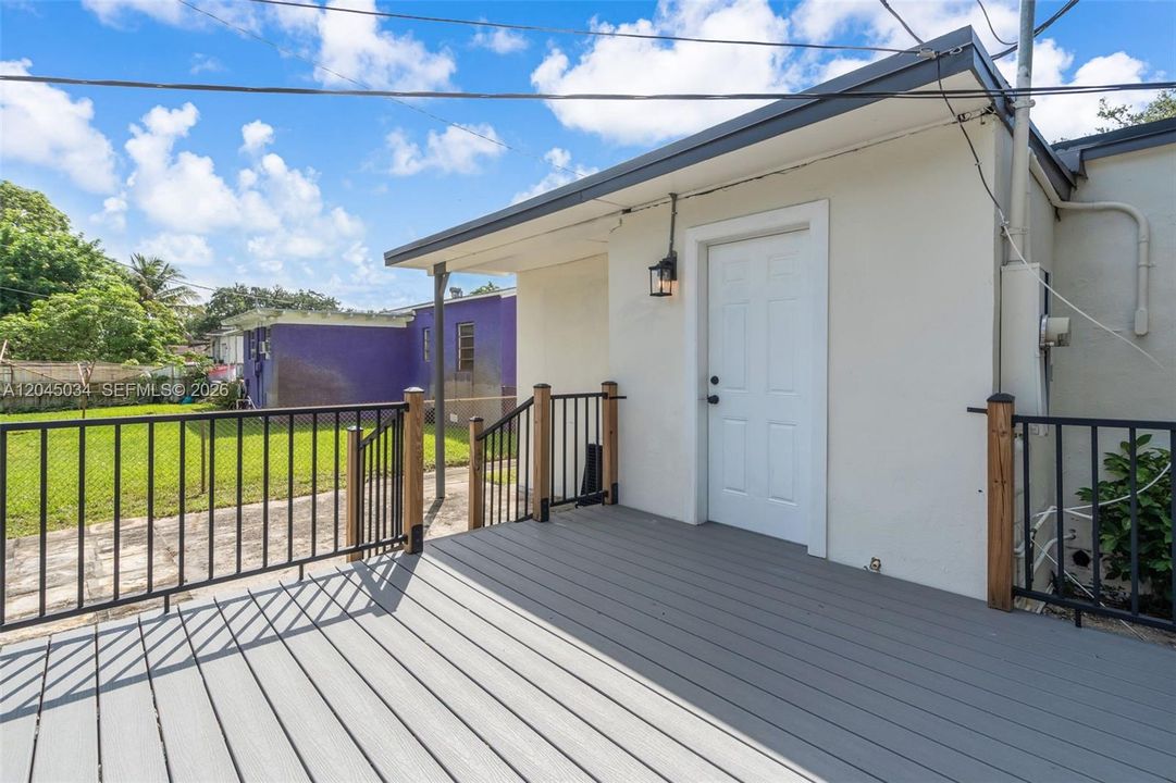 En Venta: $489,990 (3 camas, 2 baños, 1238 Pies cuadrados)