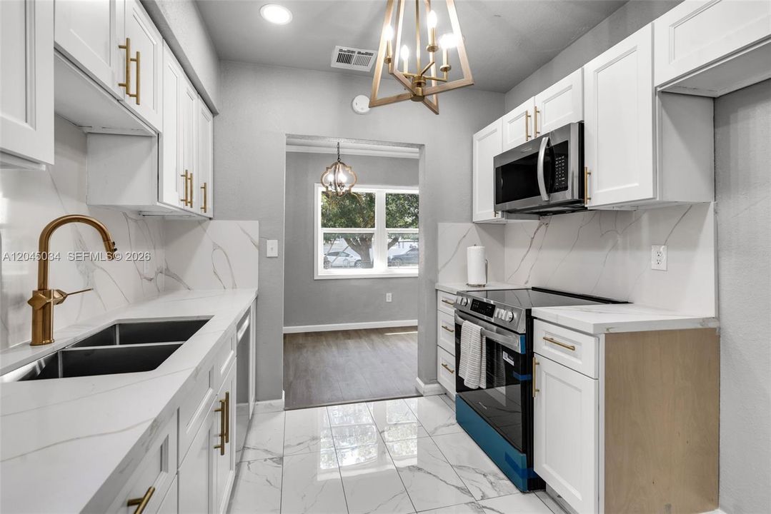 En Venta: $489,990 (3 camas, 2 baños, 1238 Pies cuadrados)