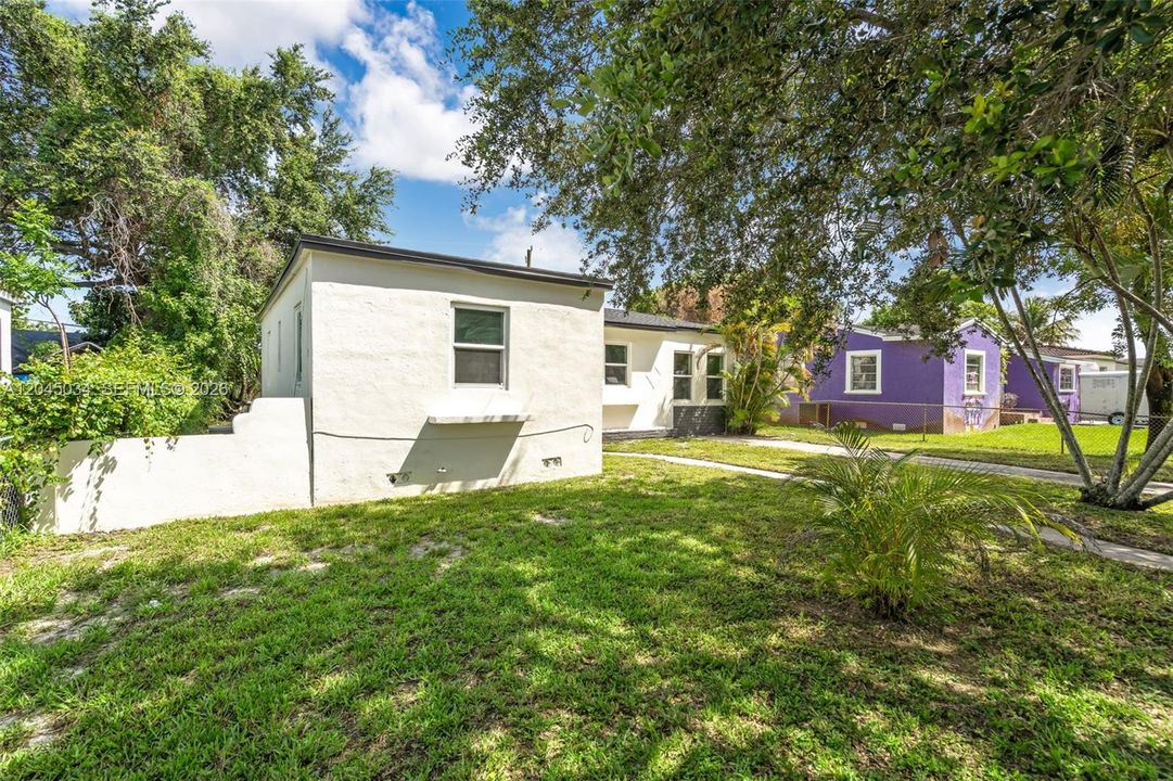 En Venta: $489,990 (3 camas, 2 baños, 1238 Pies cuadrados)