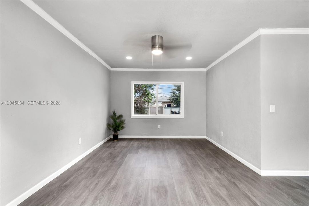 En Venta: $489,990 (3 camas, 2 baños, 1238 Pies cuadrados)