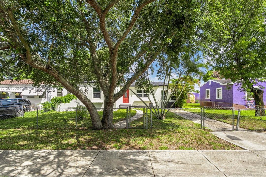 En Venta: $489,990 (3 camas, 2 baños, 1238 Pies cuadrados)