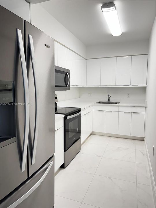 For Rent: $4,500 (2 beds, 2 baths, 960 Square Feet)
