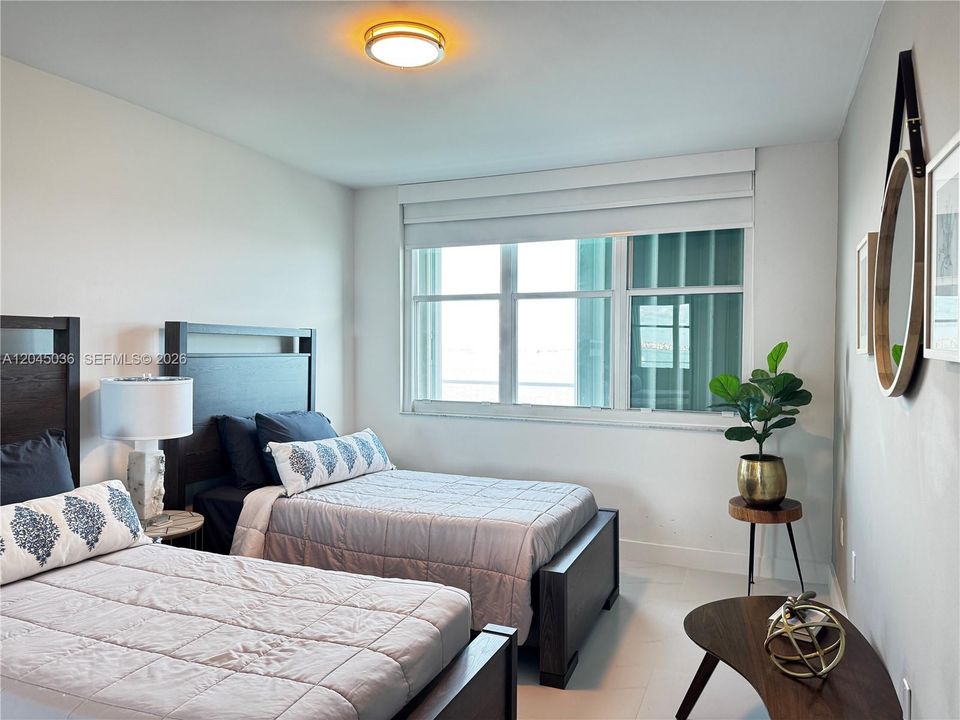 For Rent: $4,500 (2 beds, 2 baths, 960 Square Feet)