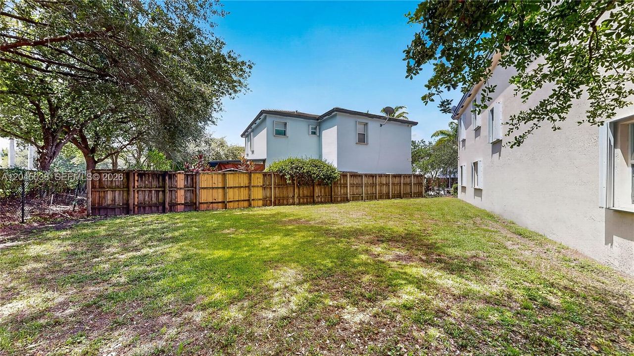 Active With Contract: $575,000 (5 beds, 3 baths, 3276 Square Feet)