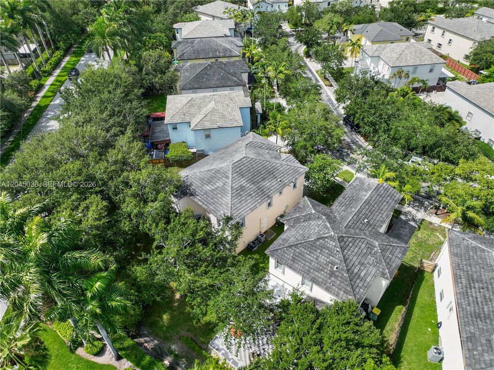 Active With Contract: $575,000 (5 beds, 3 baths, 3276 Square Feet)