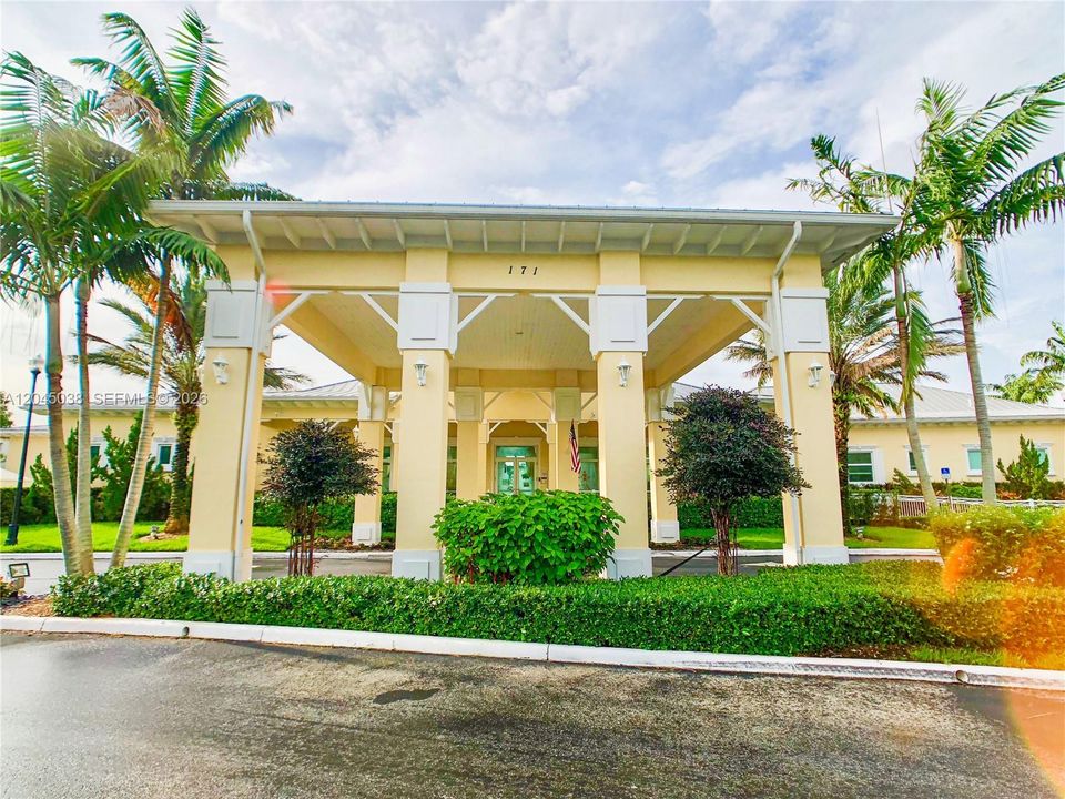 Active With Contract: $575,000 (5 beds, 3 baths, 3276 Square Feet)