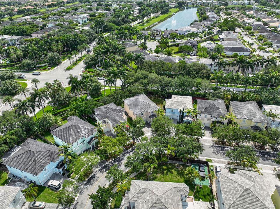 Active With Contract: $575,000 (5 beds, 3 baths, 3276 Square Feet)