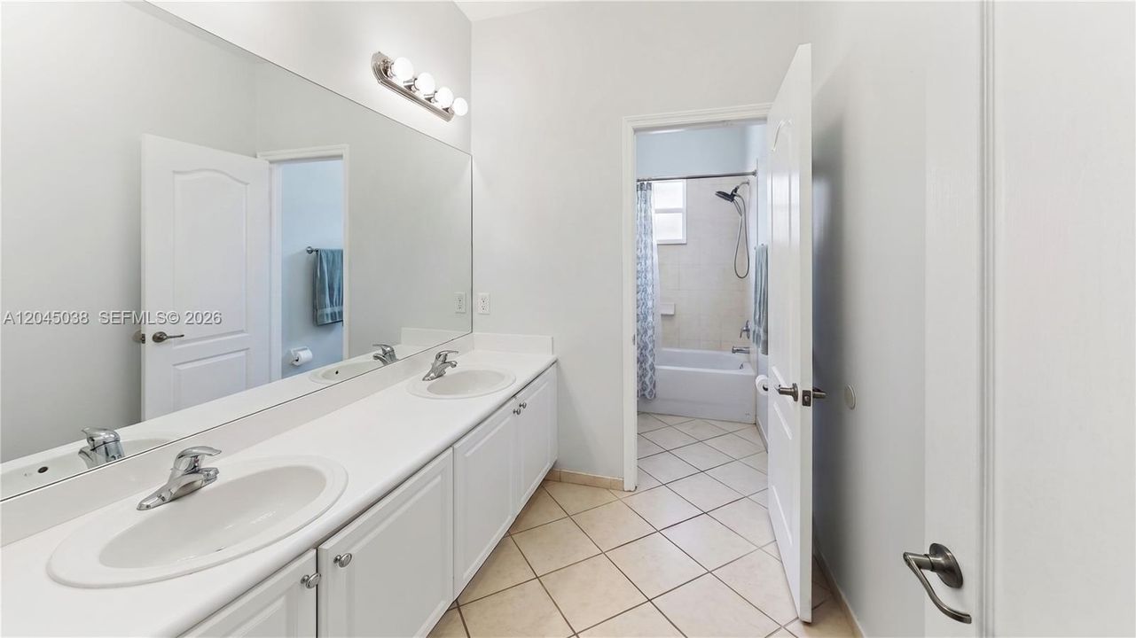 Active With Contract: $575,000 (5 beds, 3 baths, 3276 Square Feet)