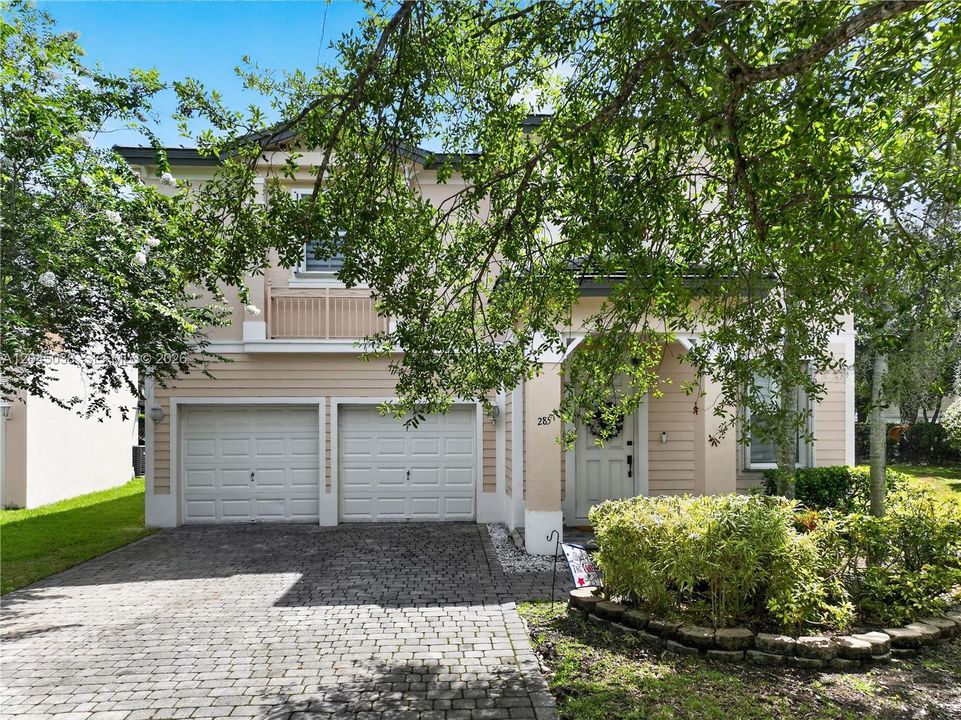 Active With Contract: $575,000 (5 beds, 3 baths, 3276 Square Feet)