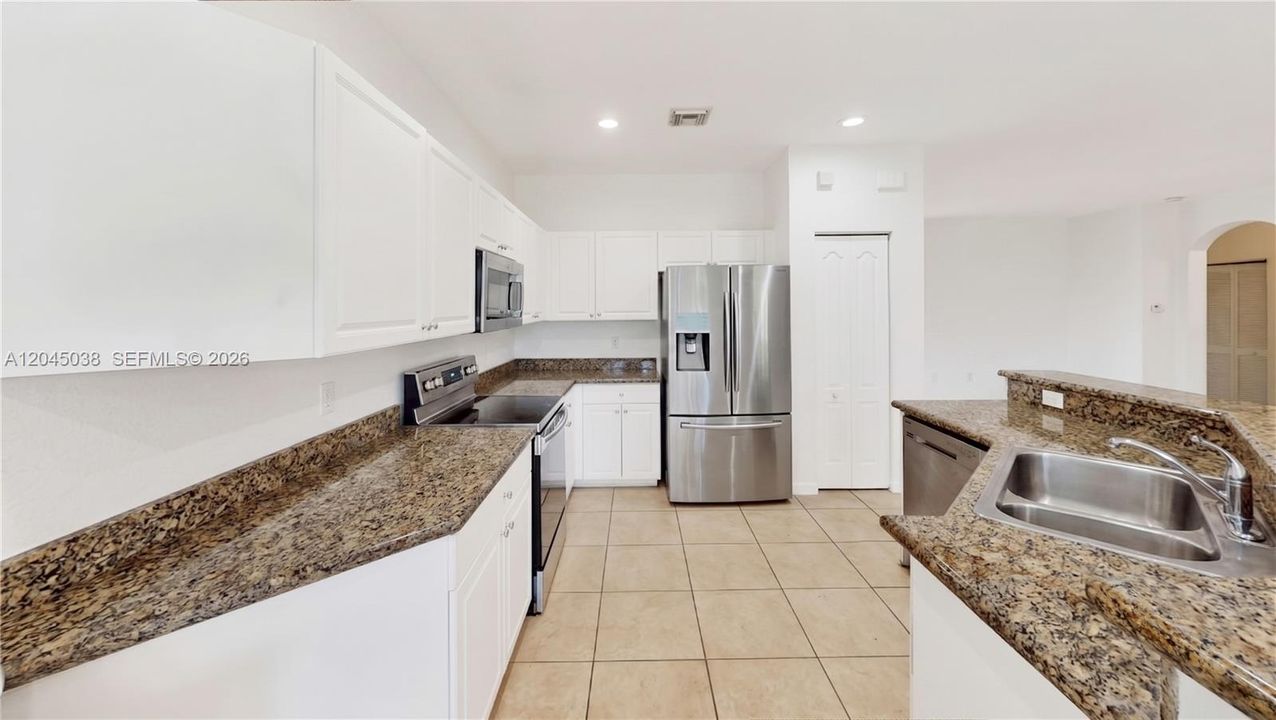 Active With Contract: $575,000 (5 beds, 3 baths, 3276 Square Feet)