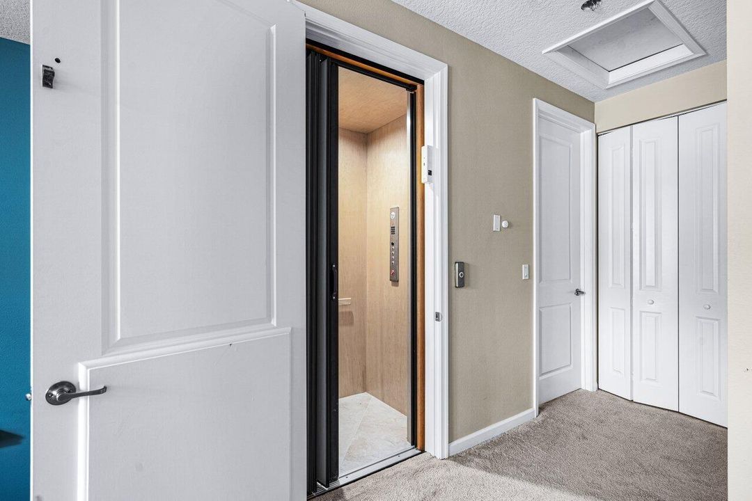 Elevator 1