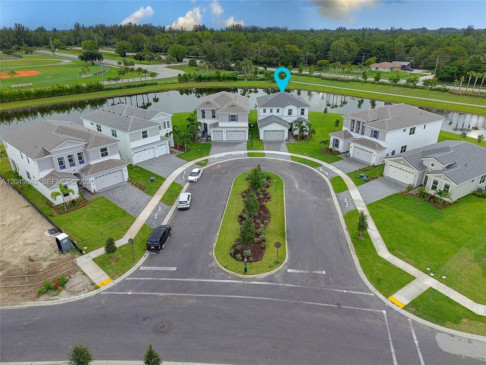 На продажу: $749,000 (4 спален, 3 ванн, 2814 Квадратных фут)